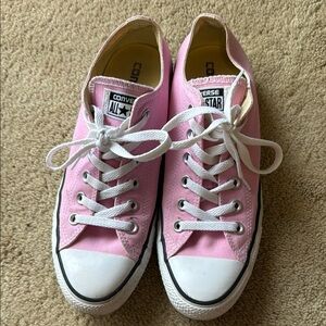 Converse Pink Sneakers Low-Top Canvas Design